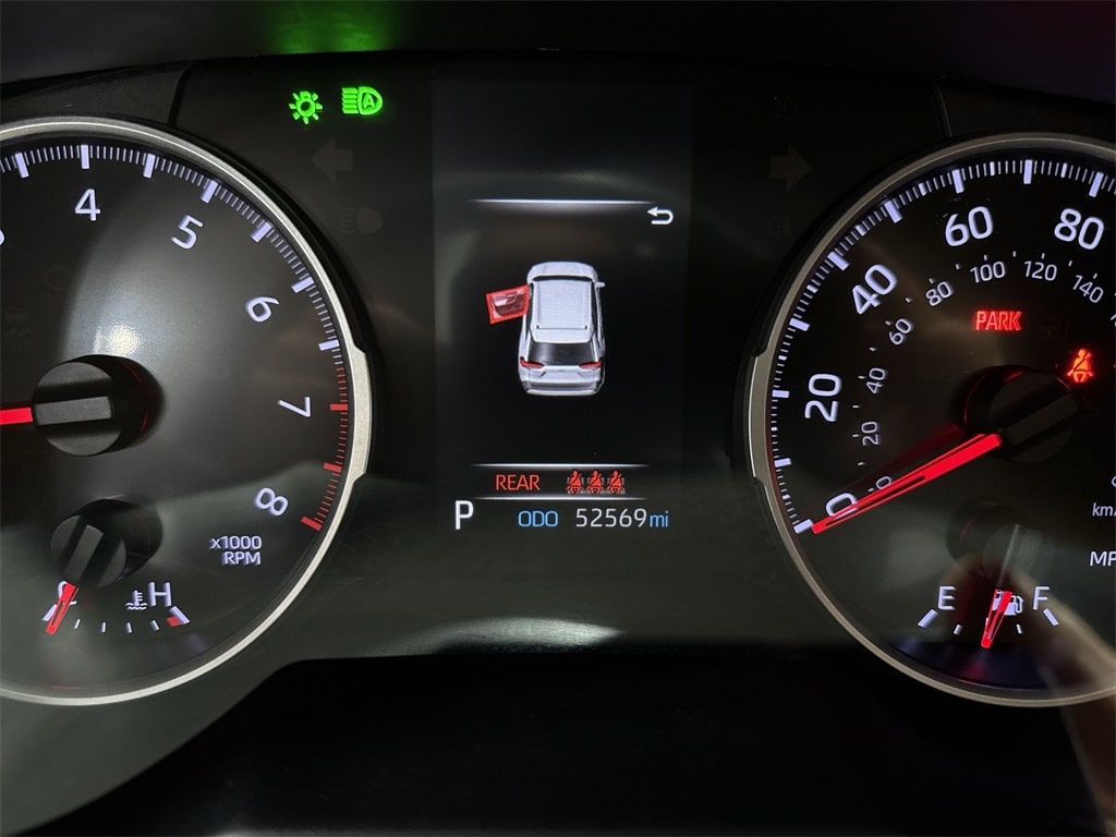 Thumbnail: 2020 Toyota RAV4 - 15