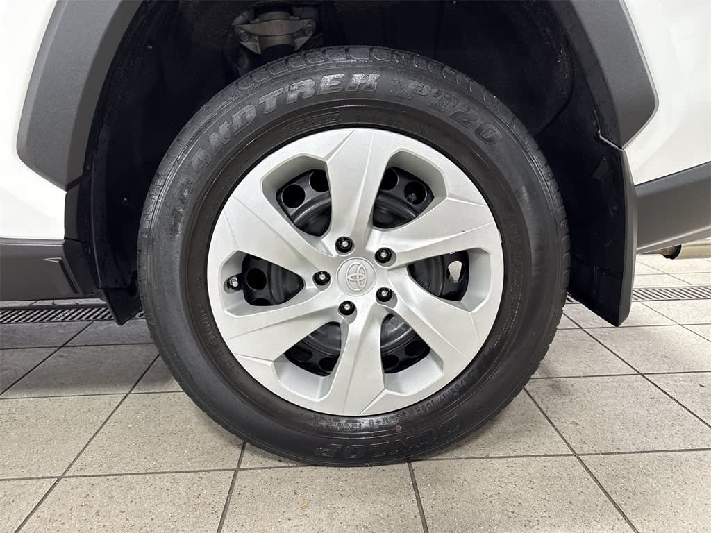 Thumbnail: 2020 Toyota RAV4 - 7