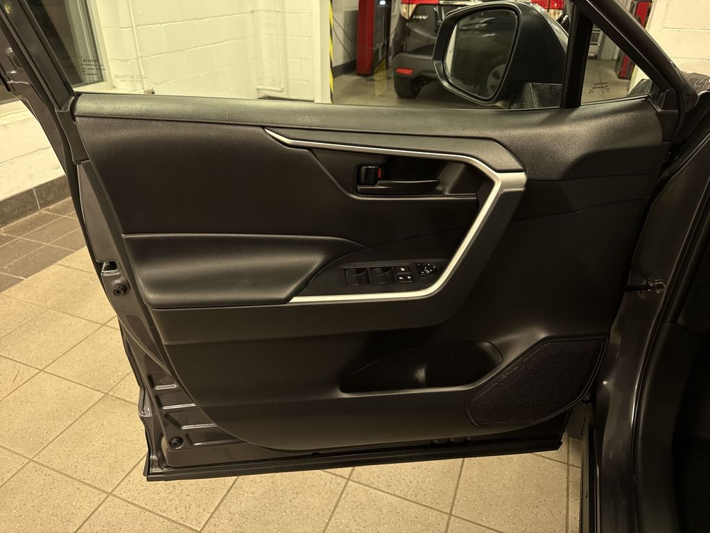 Thumbnail: 2023 Toyota RAV4 - 29