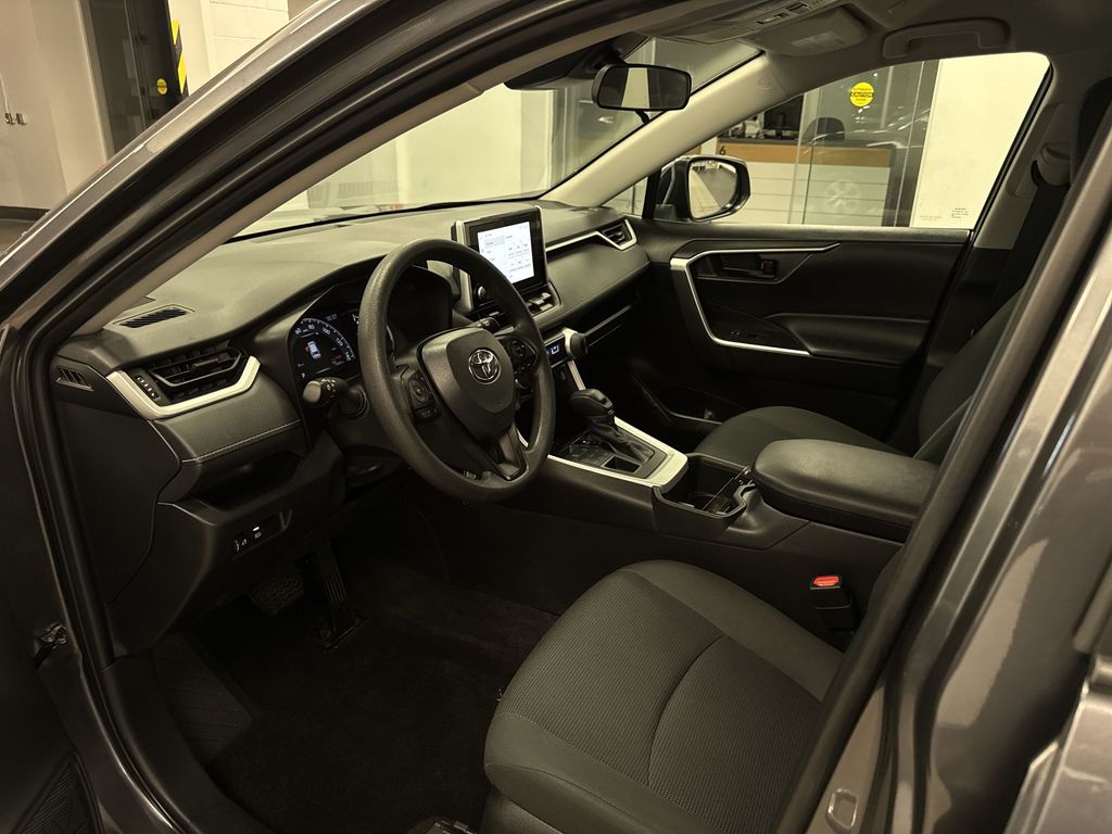 Thumbnail: 2023 Toyota RAV4 - 28
