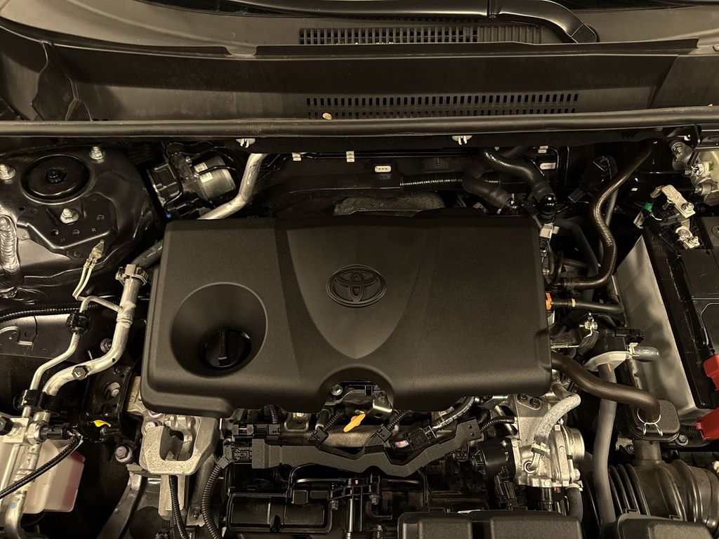Thumbnail: 2023 Toyota RAV4 - 8