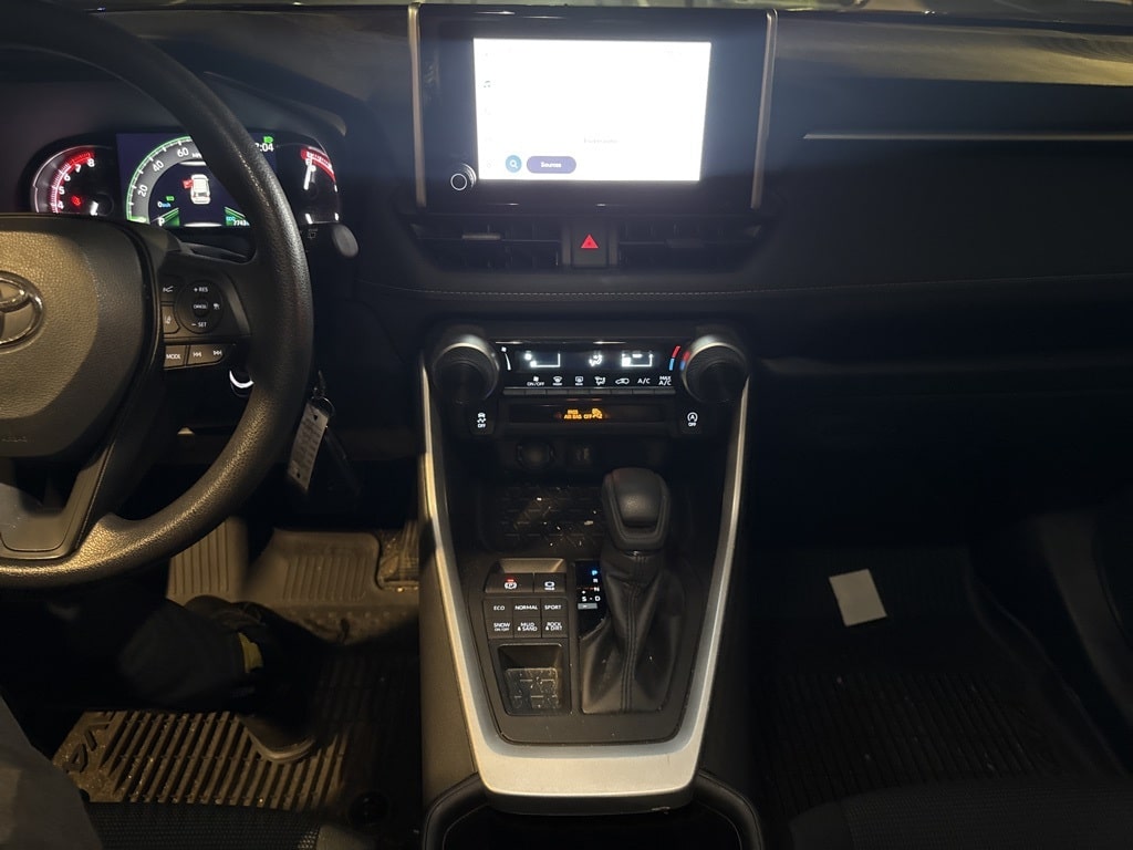 Thumbnail: 2024 Toyota RAV4 - 8
