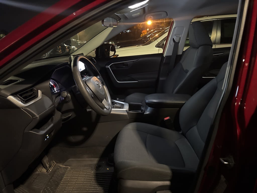 Thumbnail: 2024 Toyota RAV4 - 9