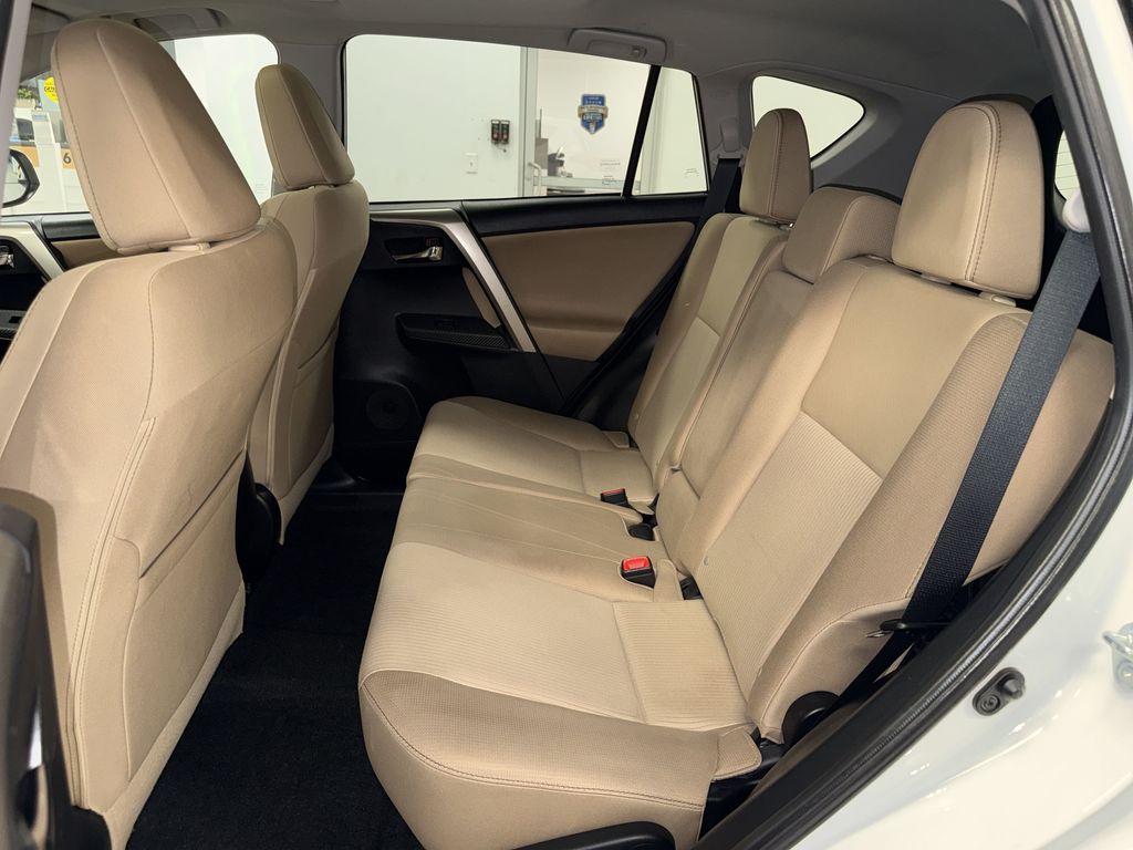 Thumbnail: 2015 Toyota RAV4 - 12
