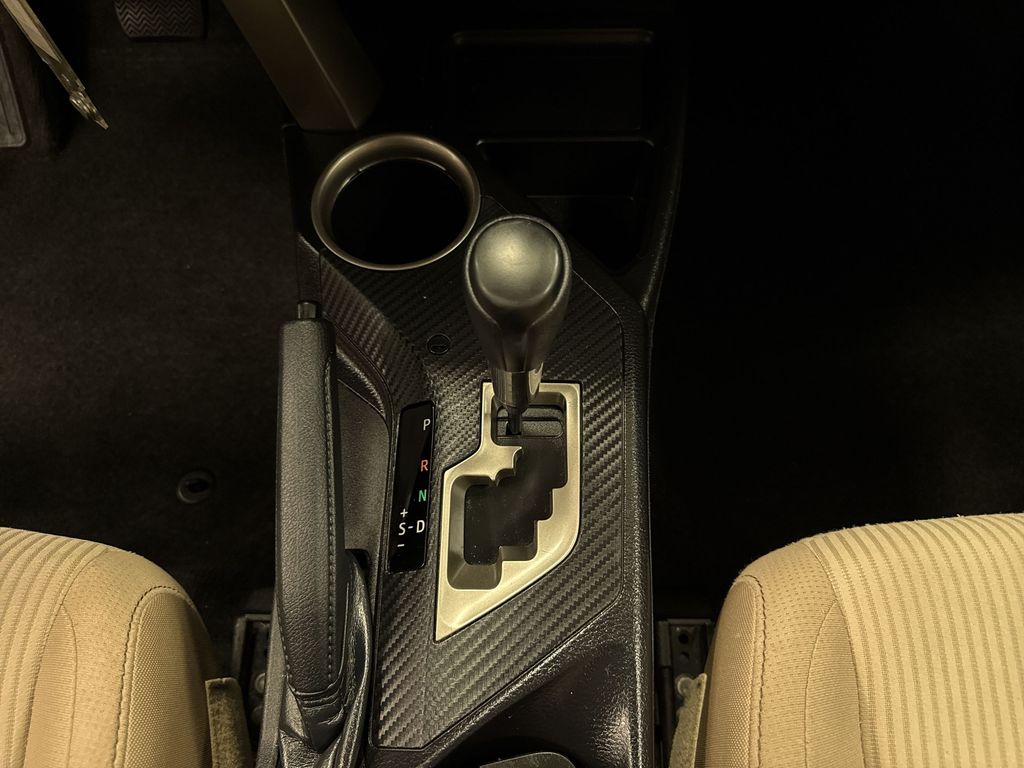 Thumbnail: 2015 Toyota RAV4 - 14