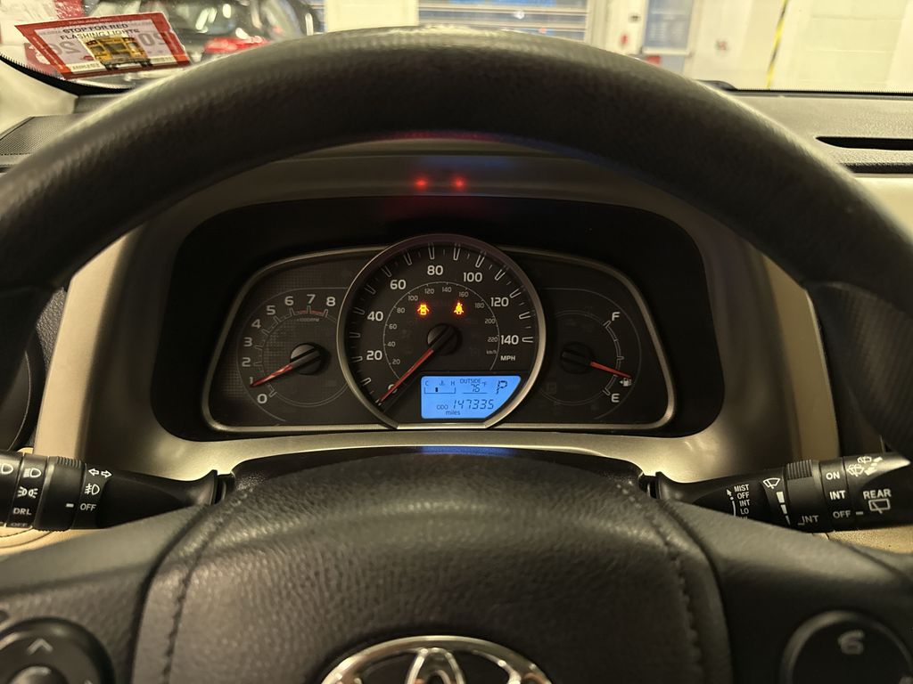 Thumbnail: 2015 Toyota RAV4 - 31