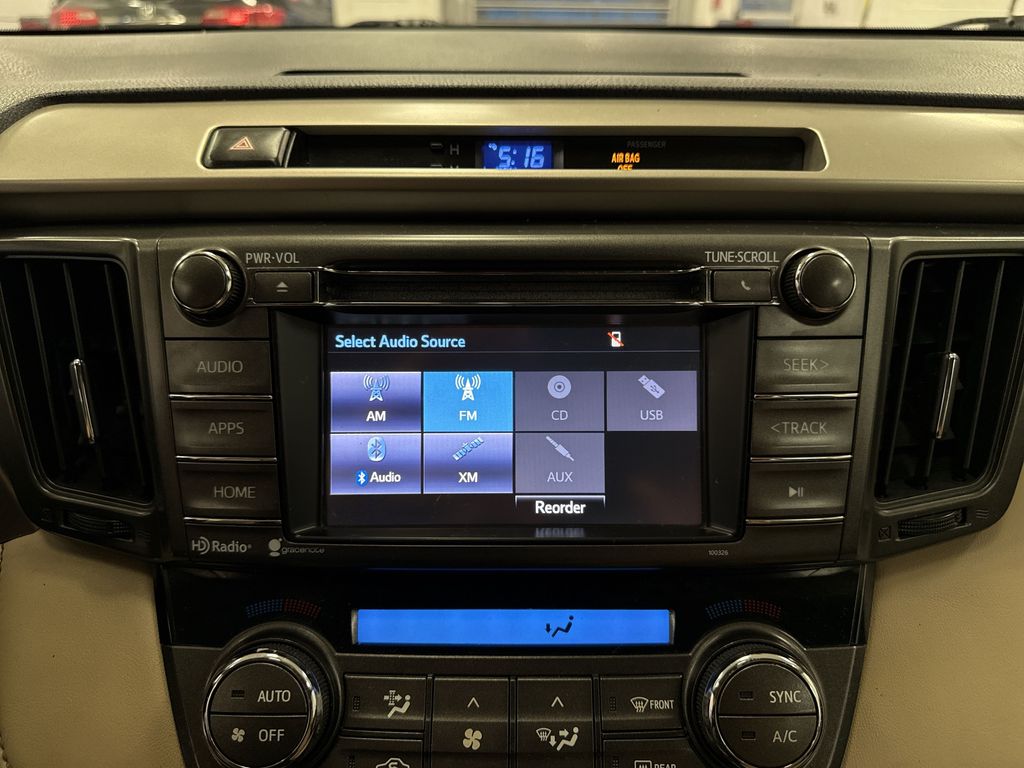 Thumbnail: 2015 Toyota RAV4 - 13