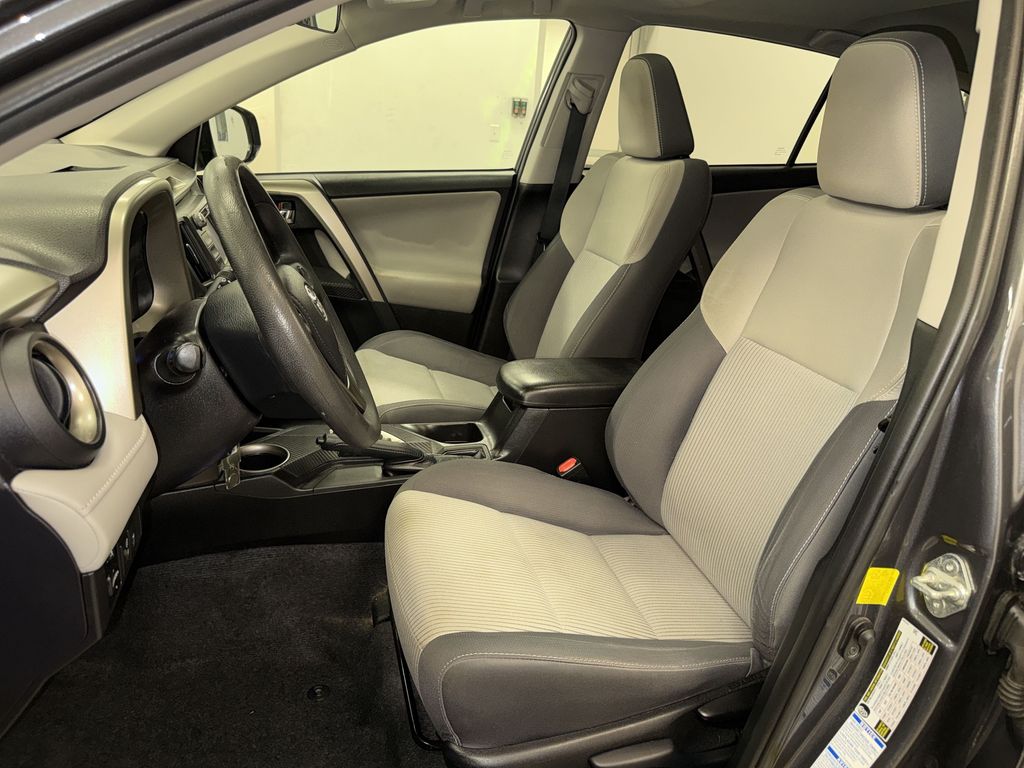 Thumbnail: 2014 Toyota RAV4 - 10