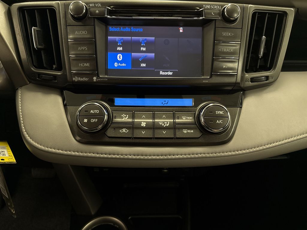 Thumbnail: 2014 Toyota RAV4 - 23