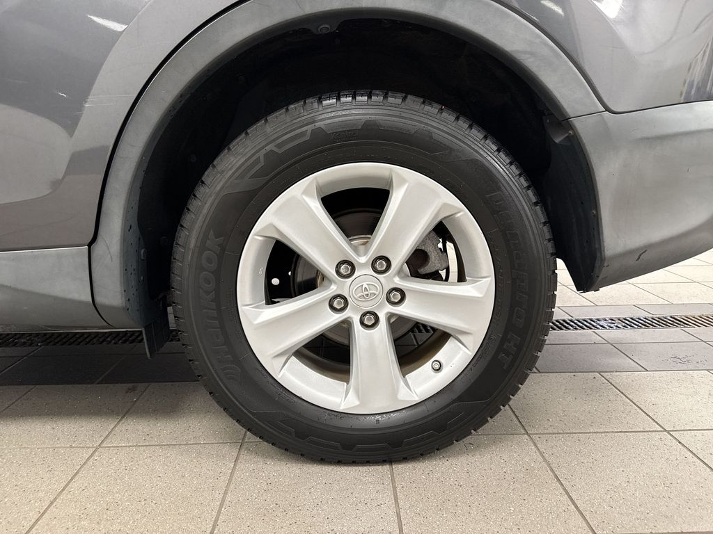 Thumbnail: 2014 Toyota RAV4 - 7