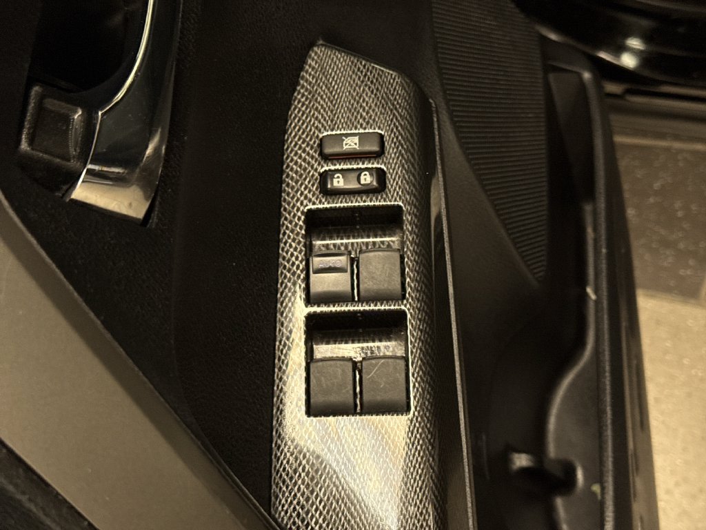 Thumbnail: 2018 Toyota RAV4 - 24