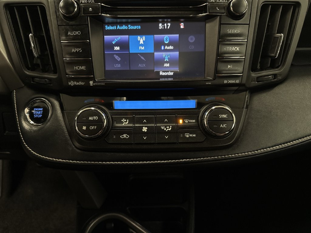 Thumbnail: 2018 Toyota RAV4 - 23
