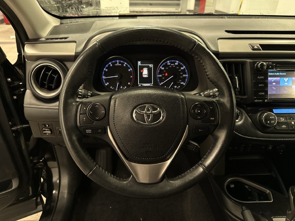 Thumbnail: 2018 Toyota RAV4 - 2