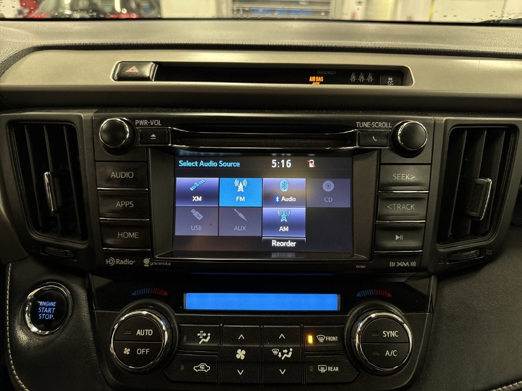 Thumbnail: 2018 Toyota RAV4 - 12