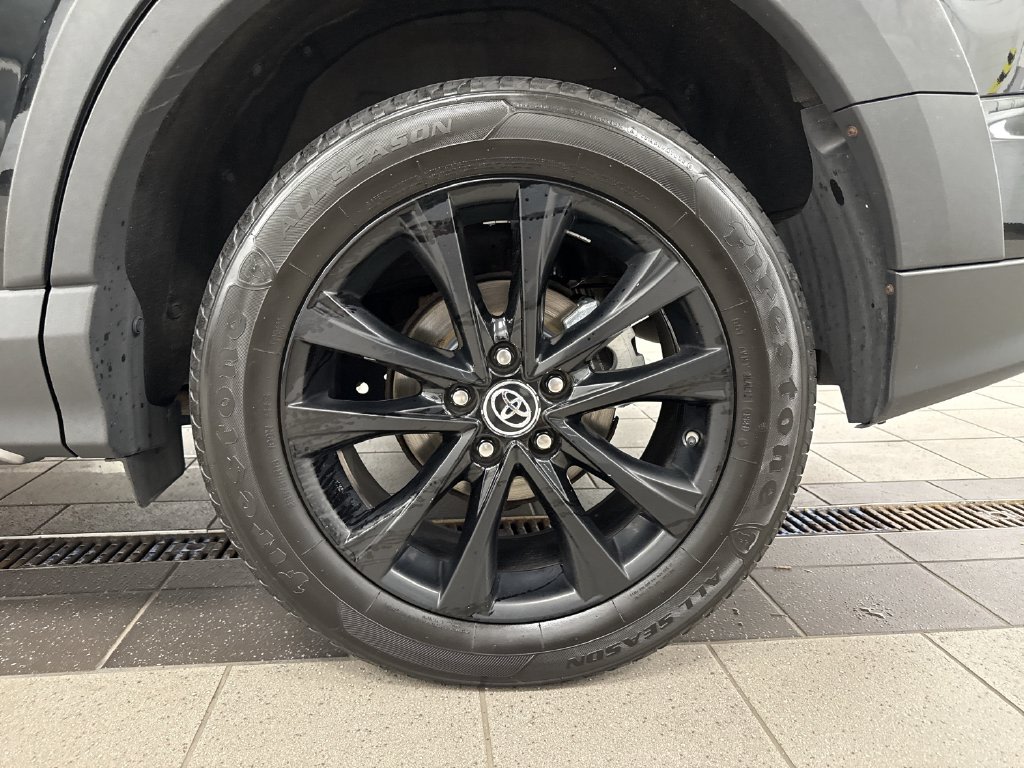 Thumbnail: 2018 Toyota RAV4 - 6