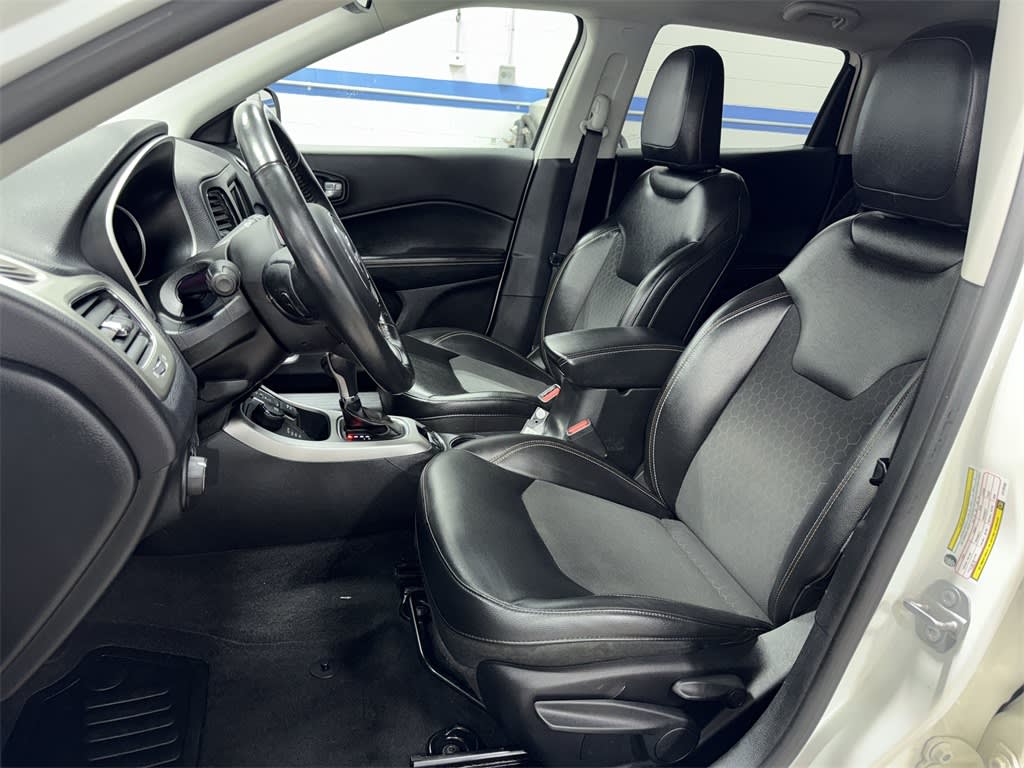 Thumbnail: 2018 Jeep Compass - 11