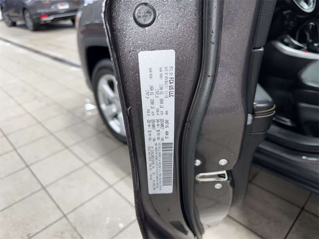 Thumbnail: 2019 Jeep Compass - 22