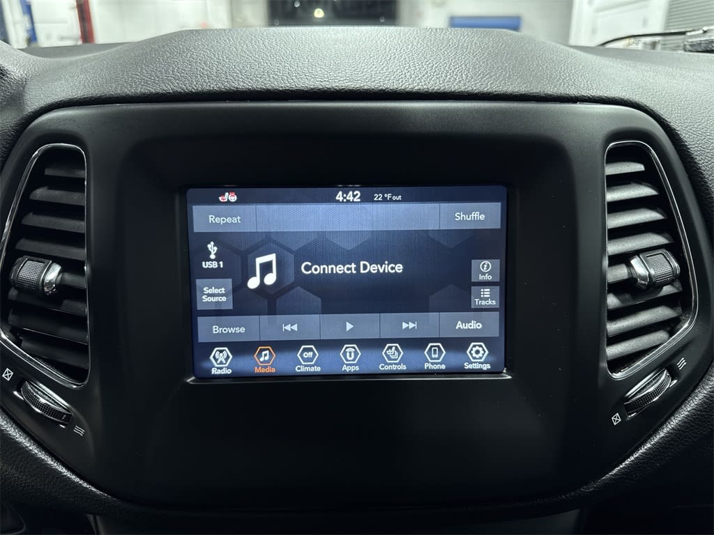 Thumbnail: 2020 Jeep Compass - 11