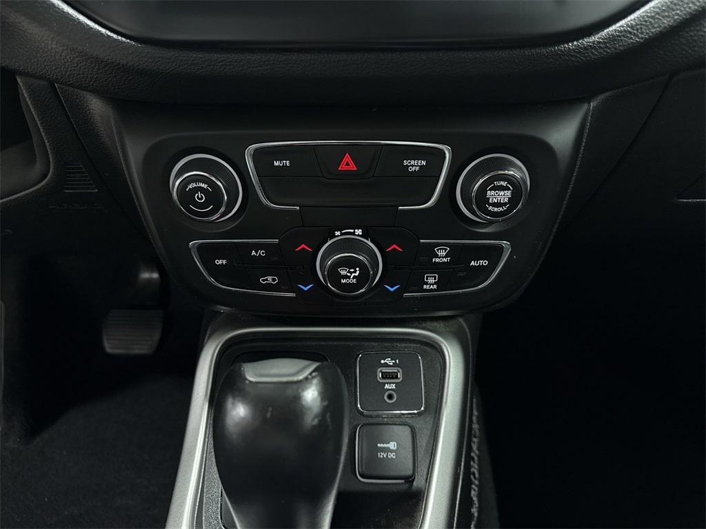 Thumbnail: 2020 Jeep Compass - 22