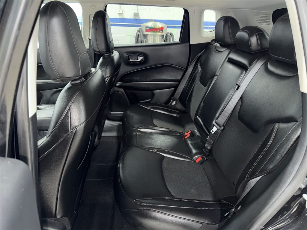 Thumbnail: 2020 Jeep Compass - 10