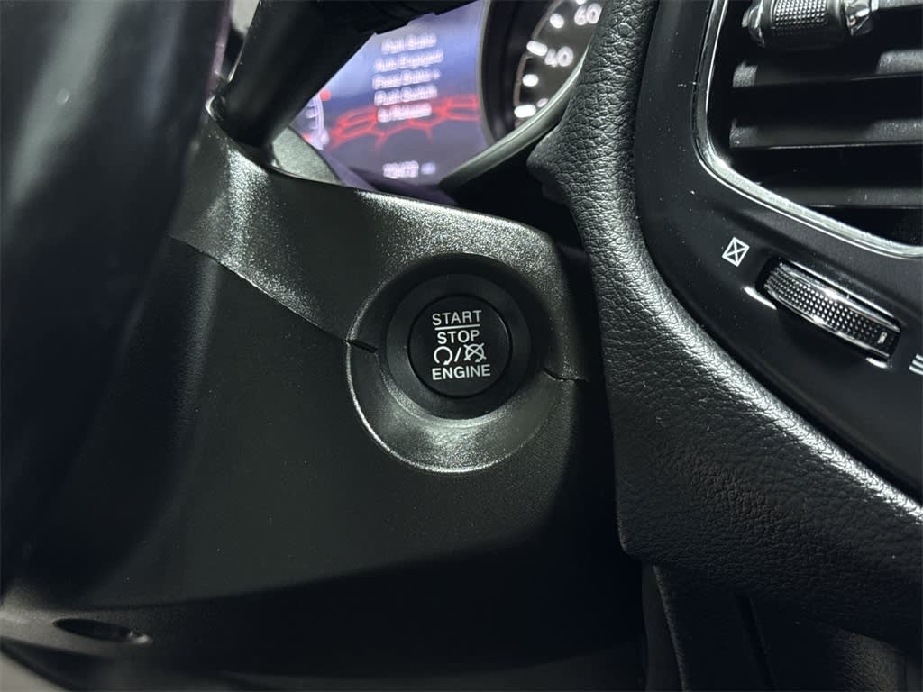 Thumbnail: 2020 Jeep Compass - 33