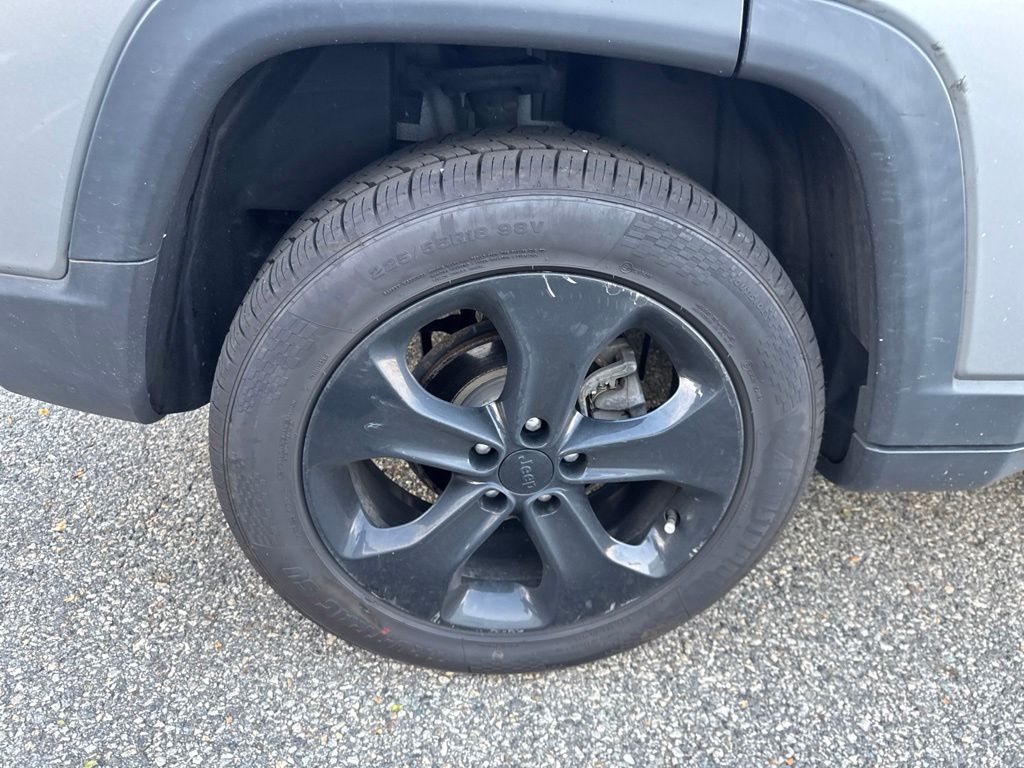 Thumbnail: 2019 Jeep Compass - 24