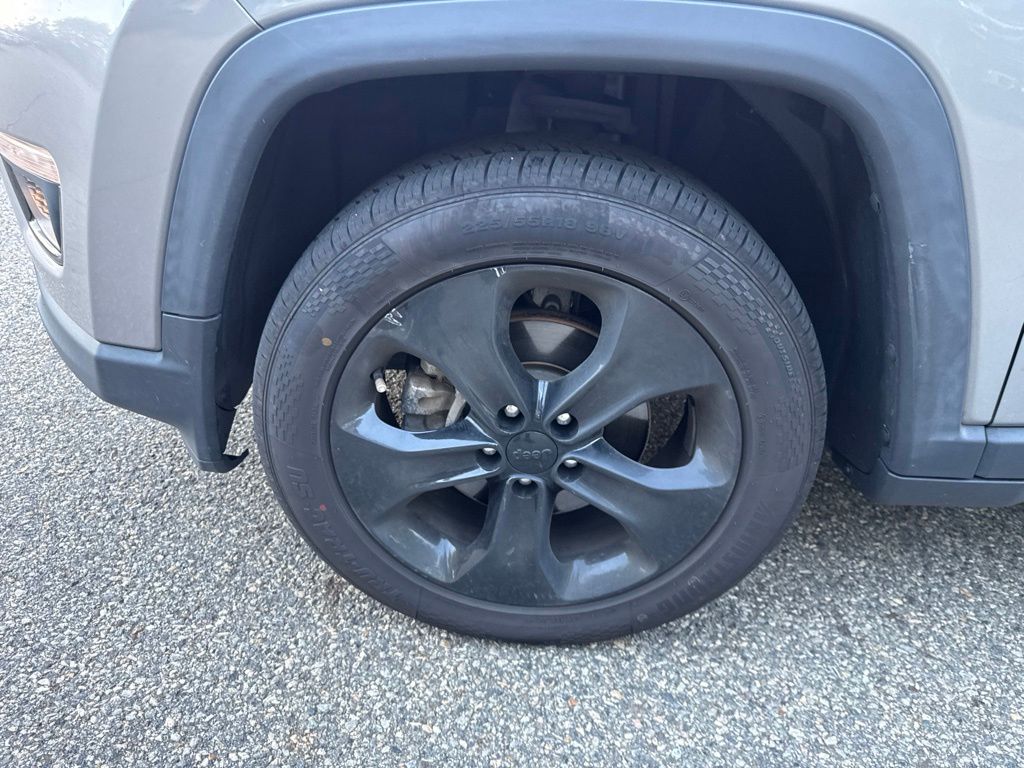 Thumbnail: 2019 Jeep Compass - 6