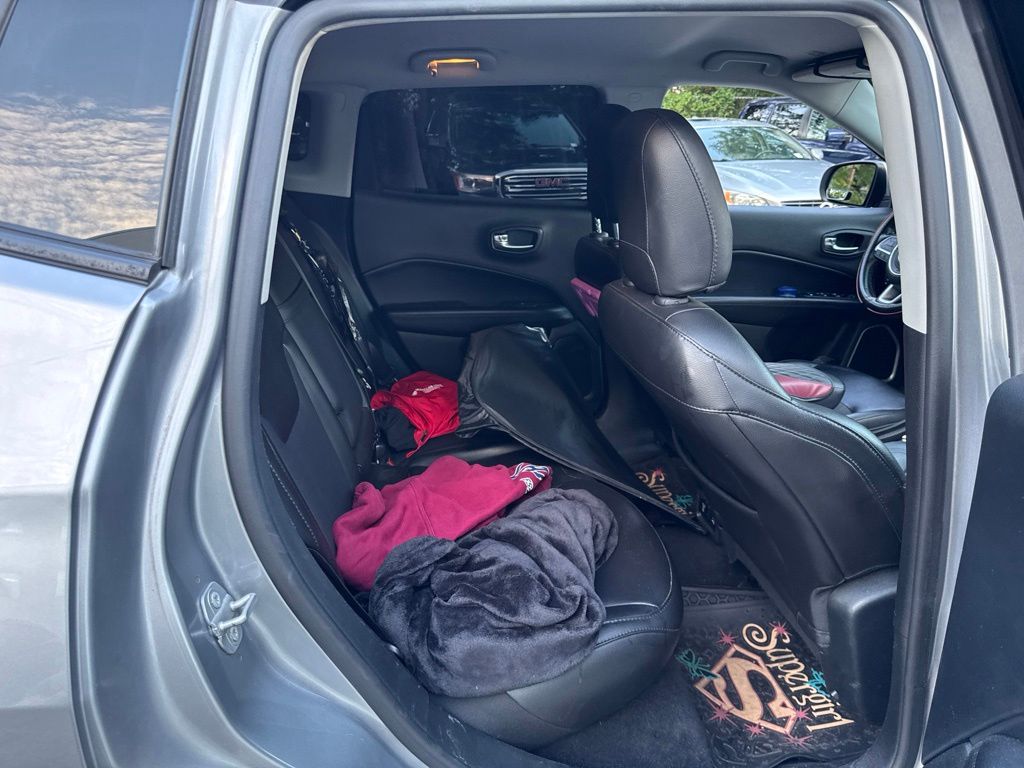 Thumbnail: 2019 Jeep Compass - 21