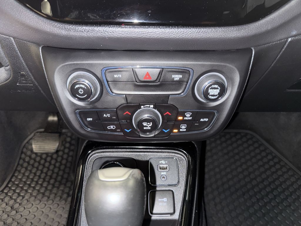 Thumbnail: 2019 Jeep Compass - 24