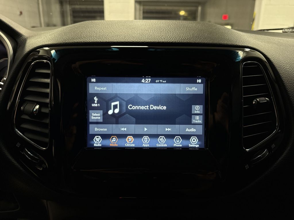 Thumbnail: 2019 Jeep Compass - 12
