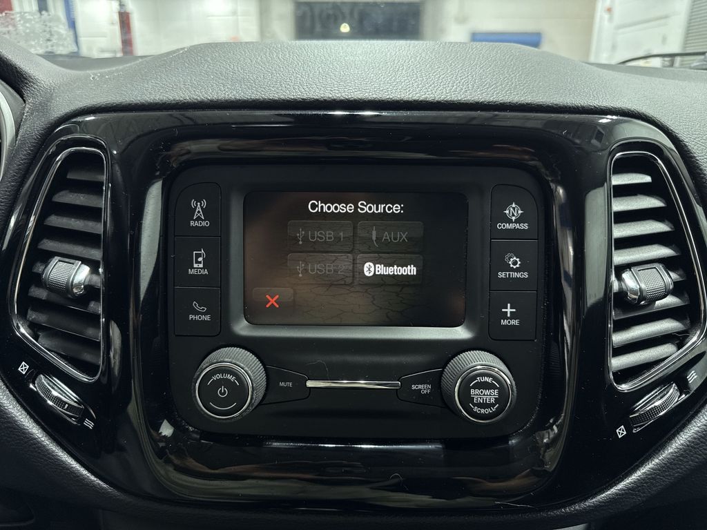 Thumbnail: 2018 Jeep Compass - 13