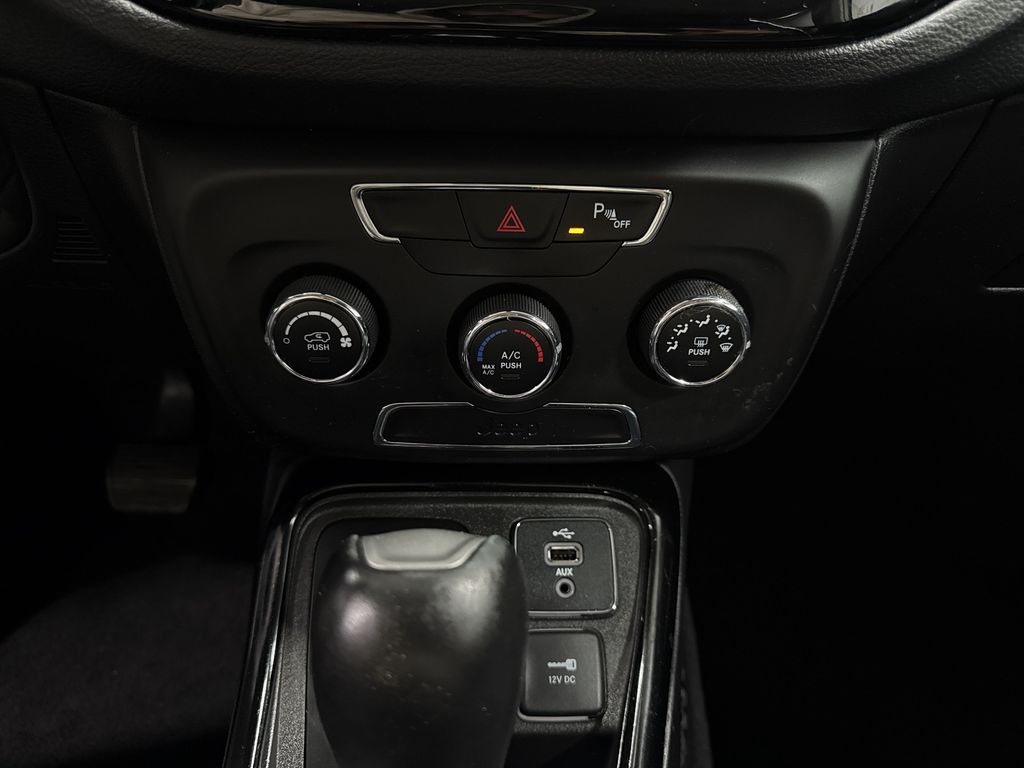 Thumbnail: 2018 Jeep Compass - 24