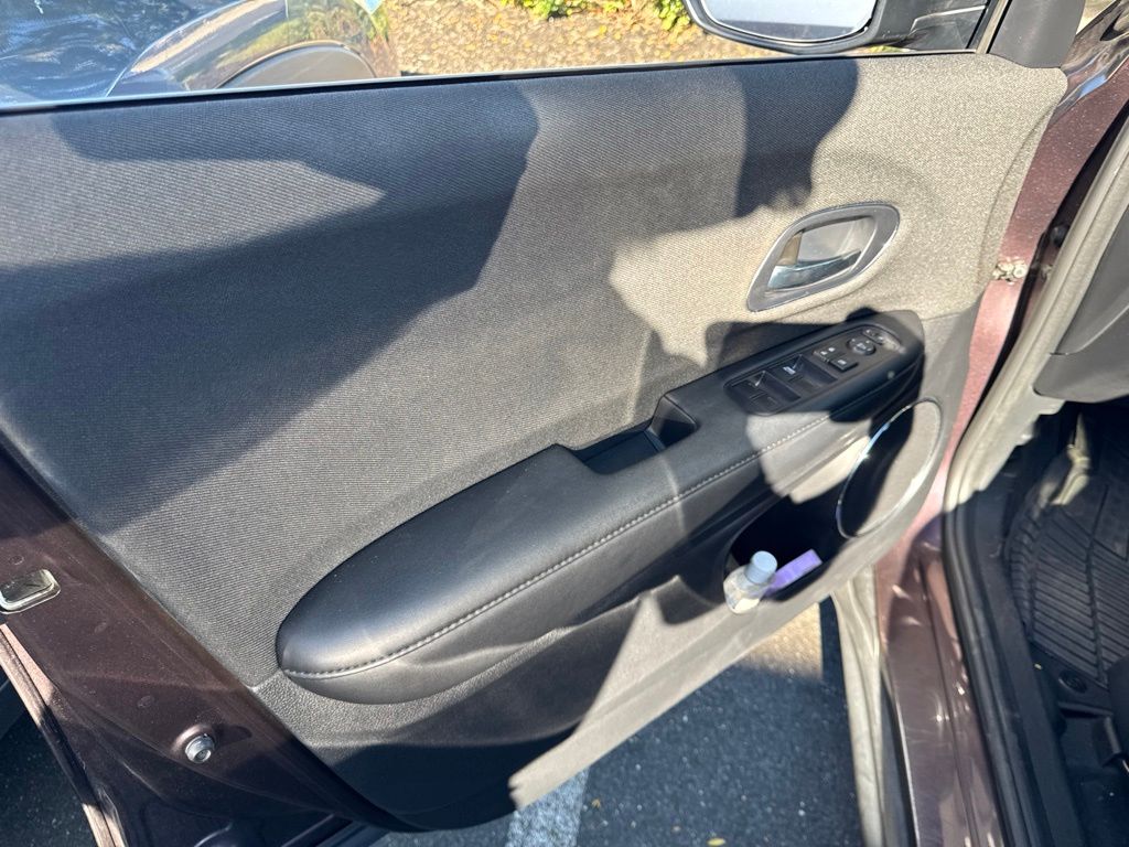 Thumbnail: 2022 Honda HR-V - 15