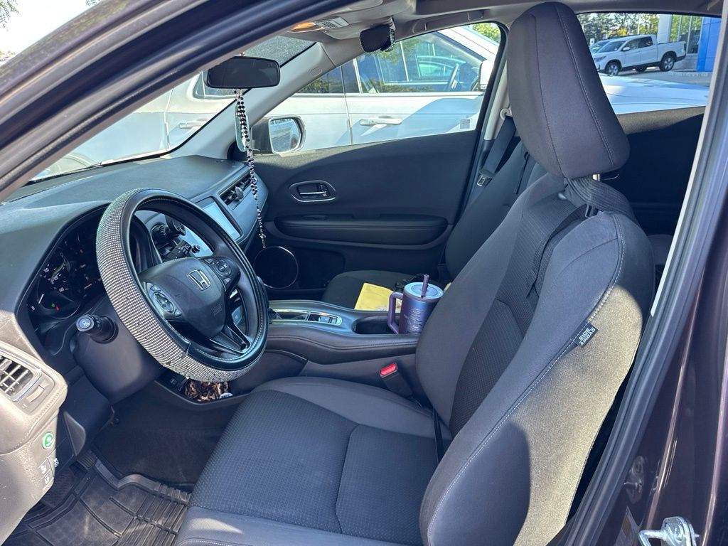 Thumbnail: 2022 Honda HR-V - 8