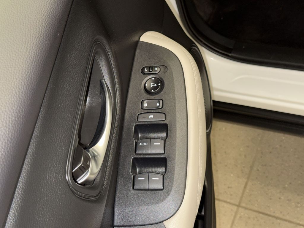 Thumbnail: 2024 Honda HR-V - 24