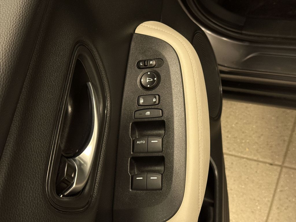 Thumbnail: 2024 Honda HR-V - 13