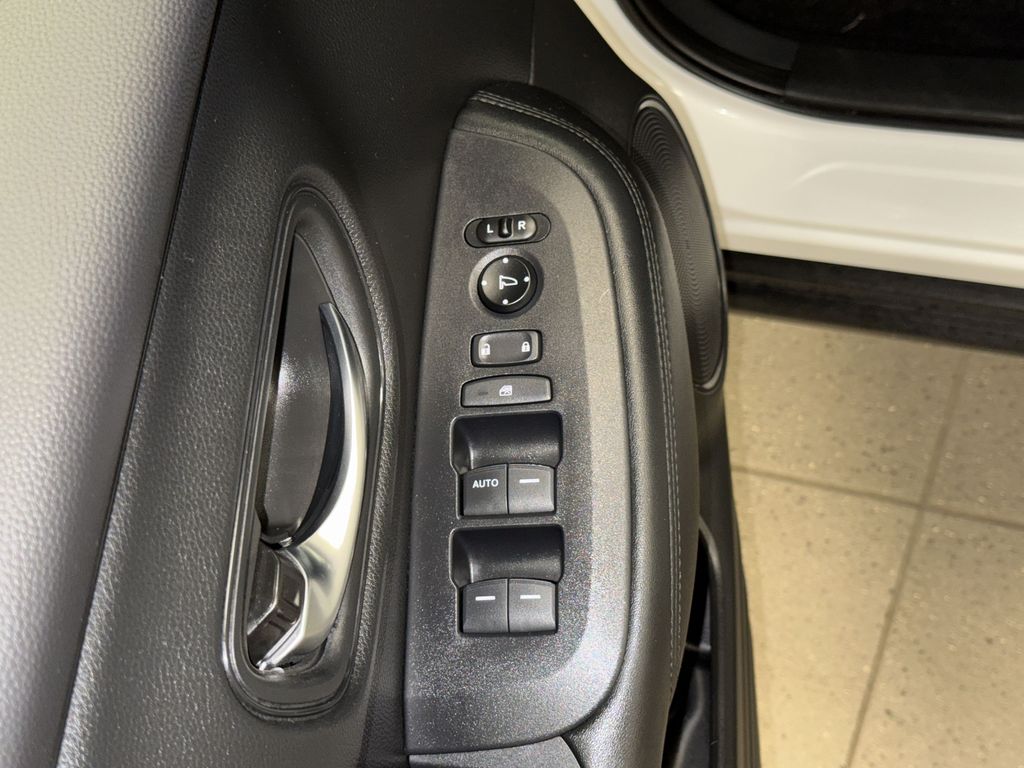 Thumbnail: 2024 Honda HR-V - 25