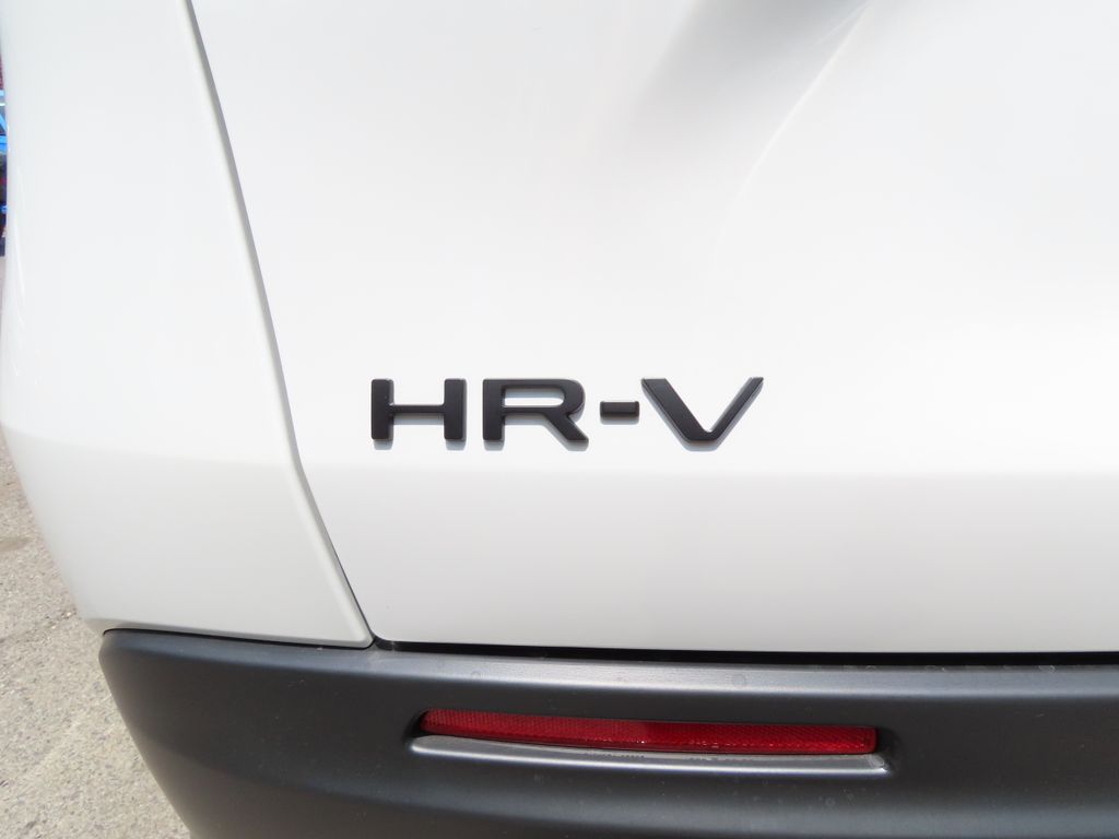 Thumbnail: 2027 Honda HR-V - 6