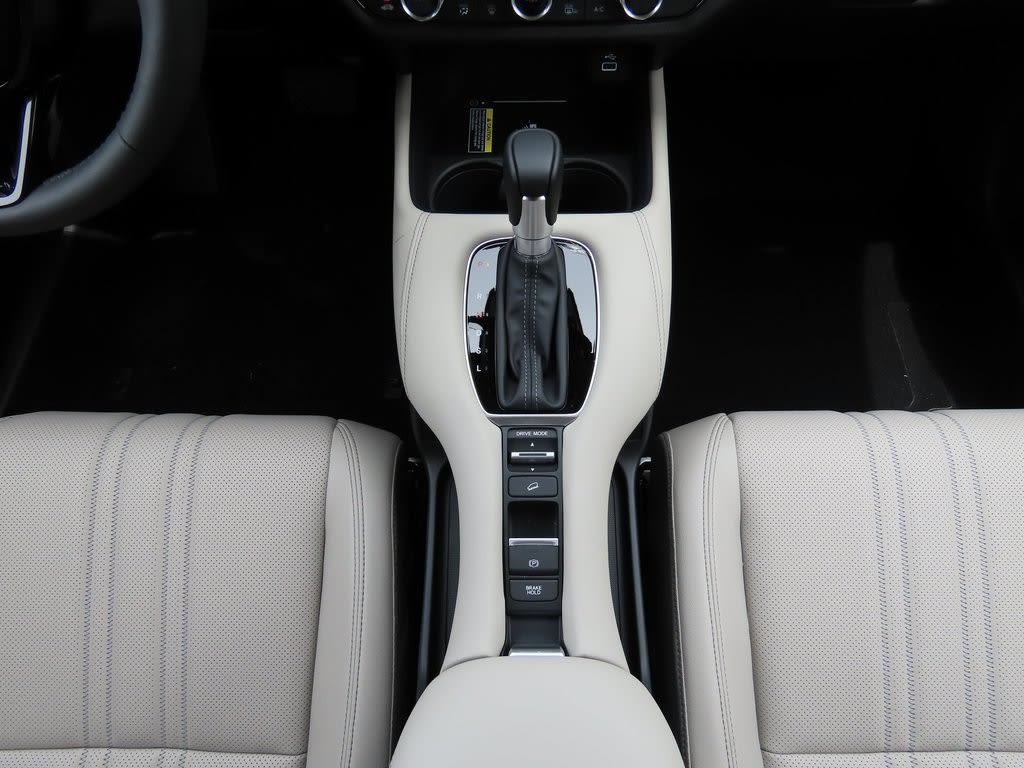 Thumbnail: 2025 Honda HR-V - 15