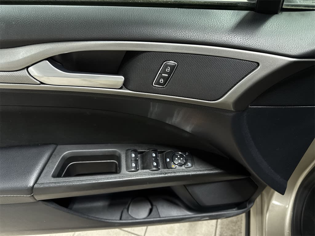 Thumbnail: 2019 Ford Fusion - 25