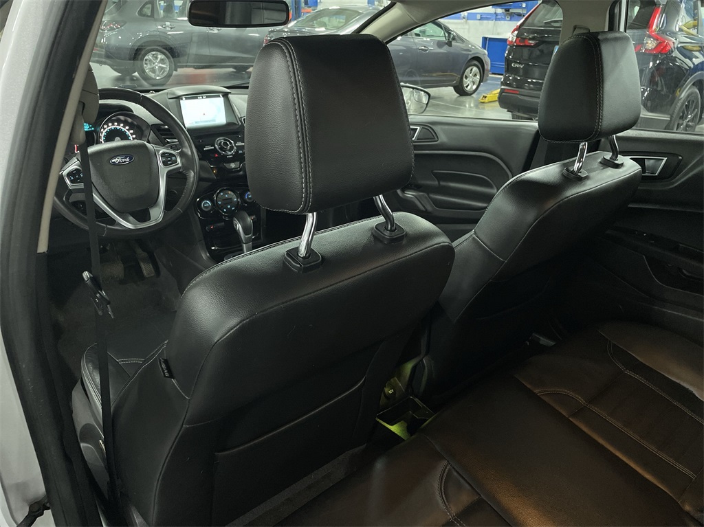 2017 Ford Fiesta Titanium 10