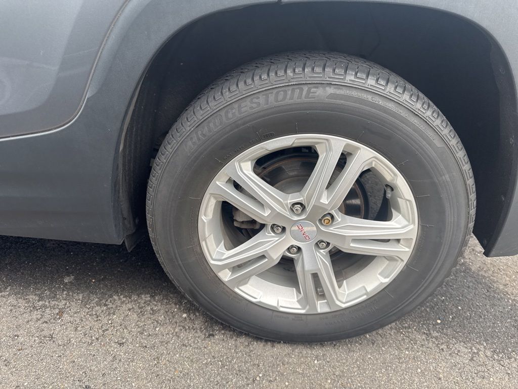 Thumbnail: 2020 GMC Terrain - 23