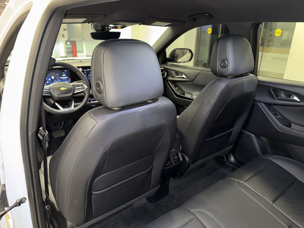 Thumbnail: 2025 Chevrolet Equinox - 27