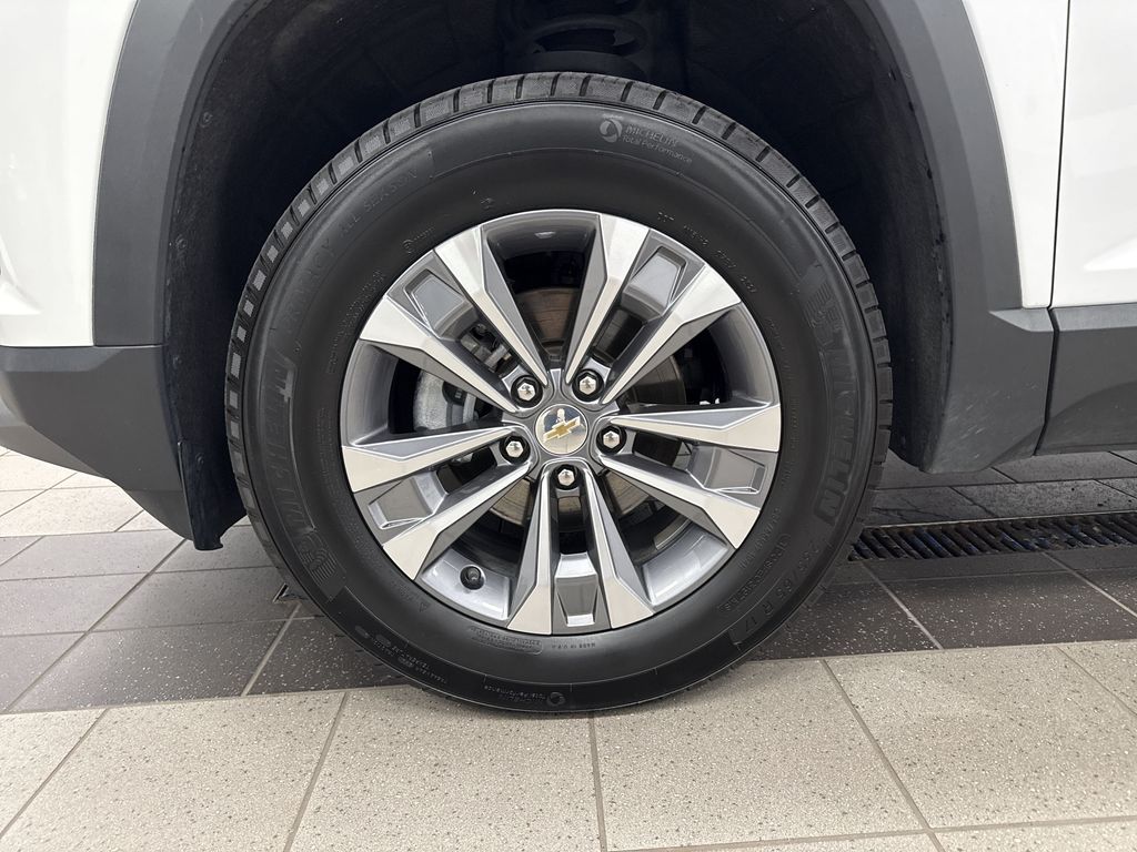 Thumbnail: 2025 Chevrolet Equinox - 6