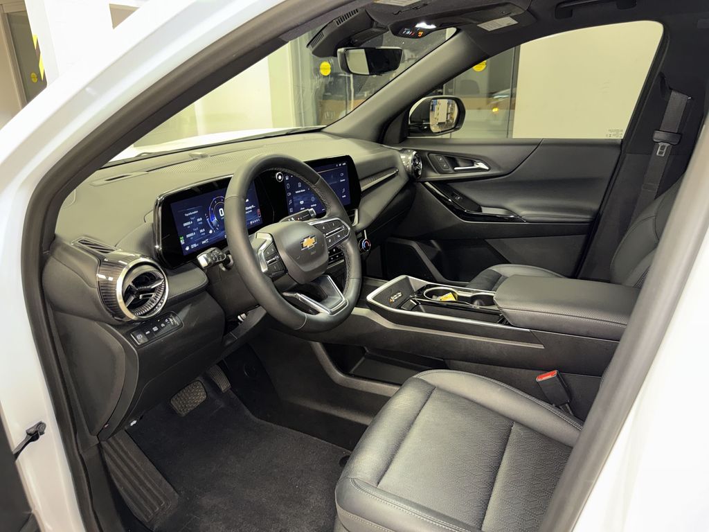 Thumbnail: 2025 Chevrolet Equinox - 8