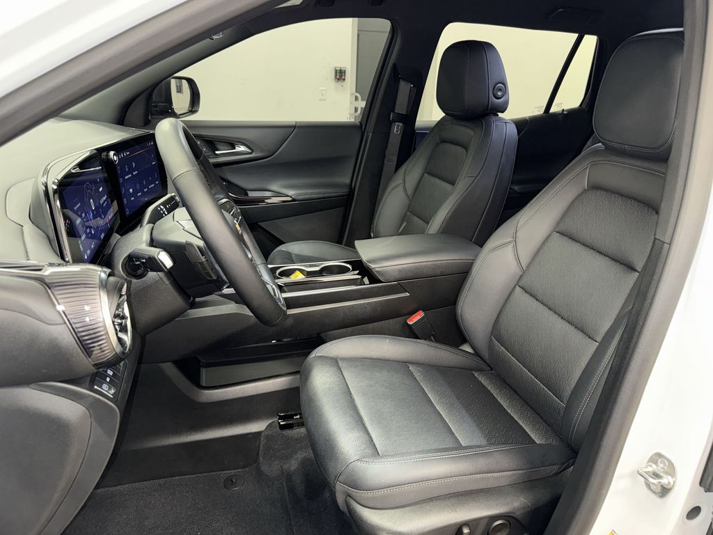 Thumbnail: 2025 Chevrolet Equinox - 9