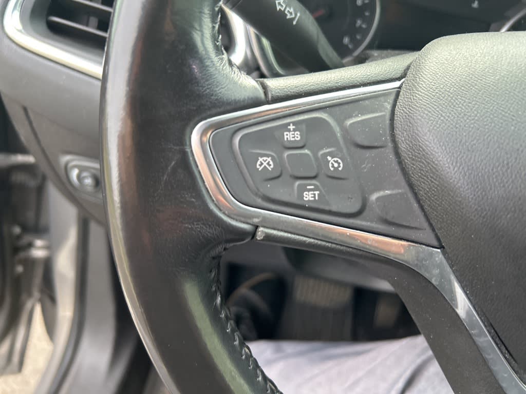 2019 Chevrolet Equinox LT 23