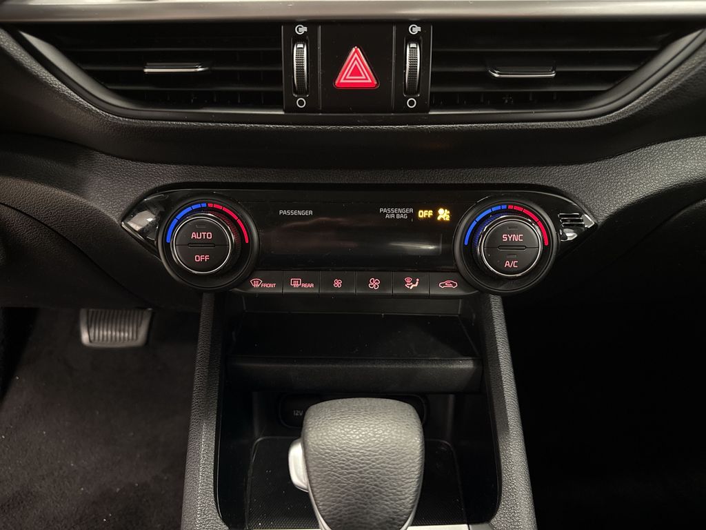 Thumbnail: 2019 Kia Forte - 22