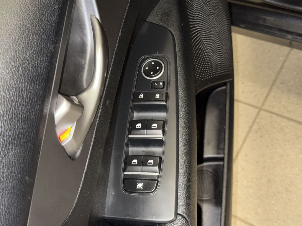 Thumbnail: 2019 Kia Forte - 23