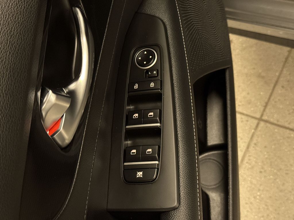 Thumbnail: 2023 Kia Forte - 26
